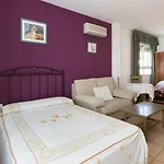 La Fonda Apartments
